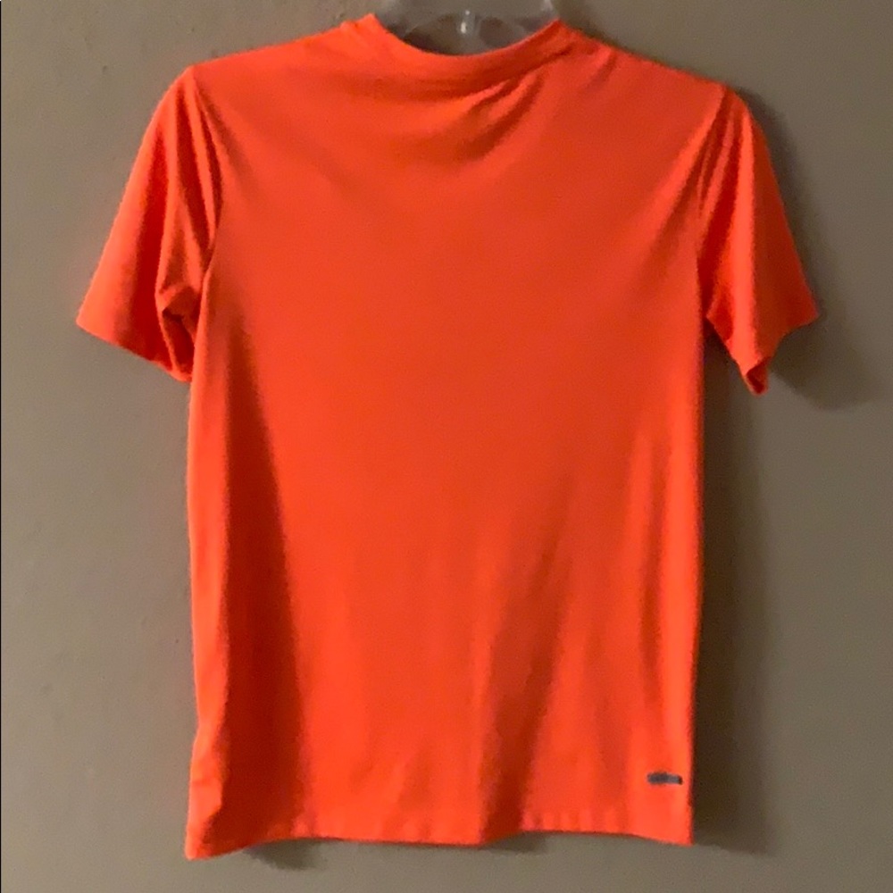 Boys Old Navy Active Go-Dry shirt. - Picture 2 of 5